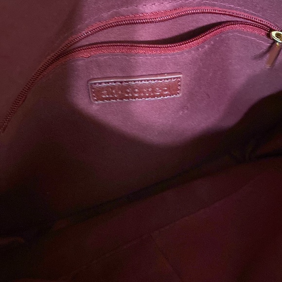 ah• dorned a bag NWT - Picture 5 of 9